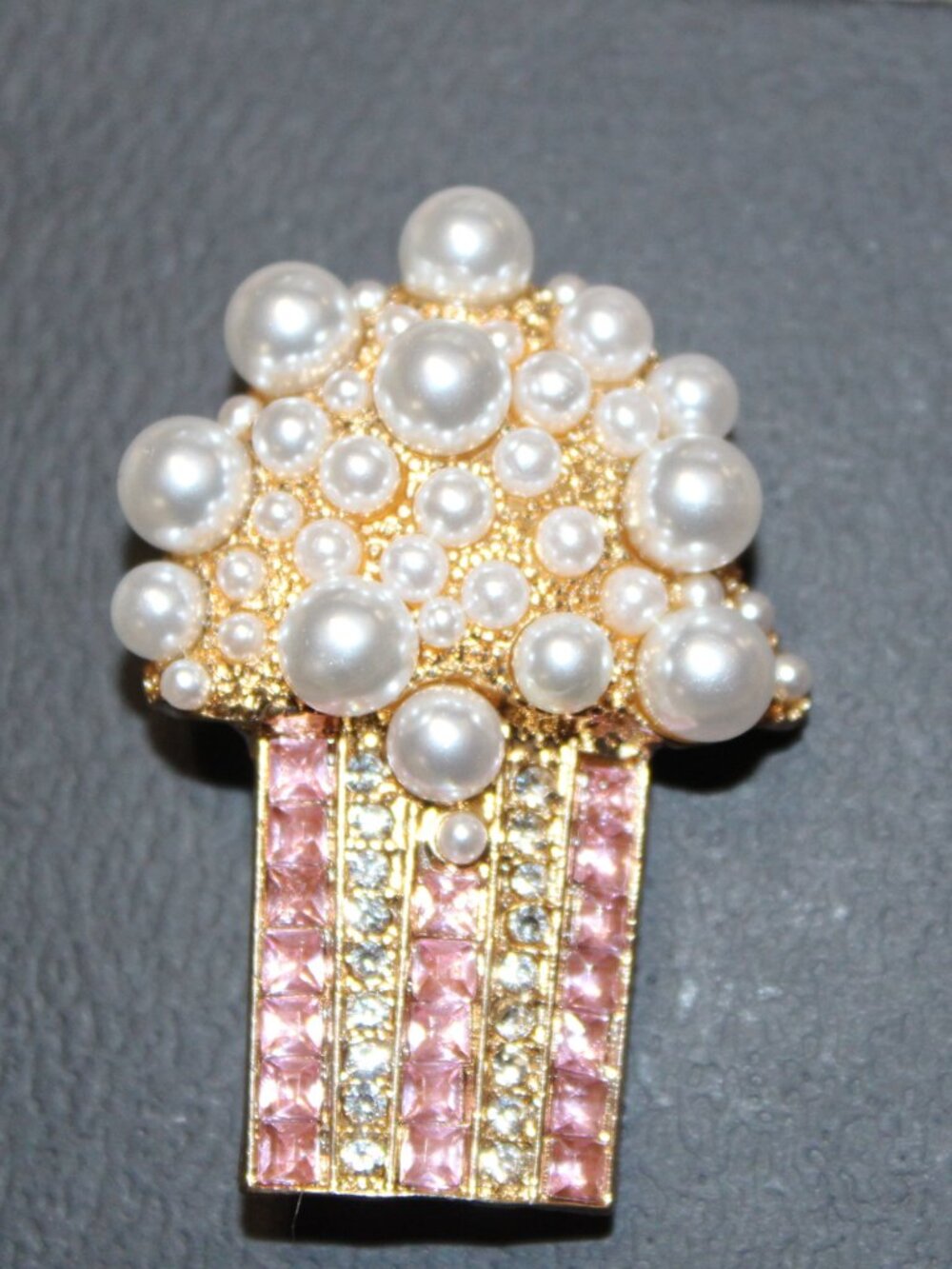 NWOT pink popcorn brooch CUTE! - Picture 3 of 7